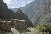 Inca Trail, Runcuracay ruins 